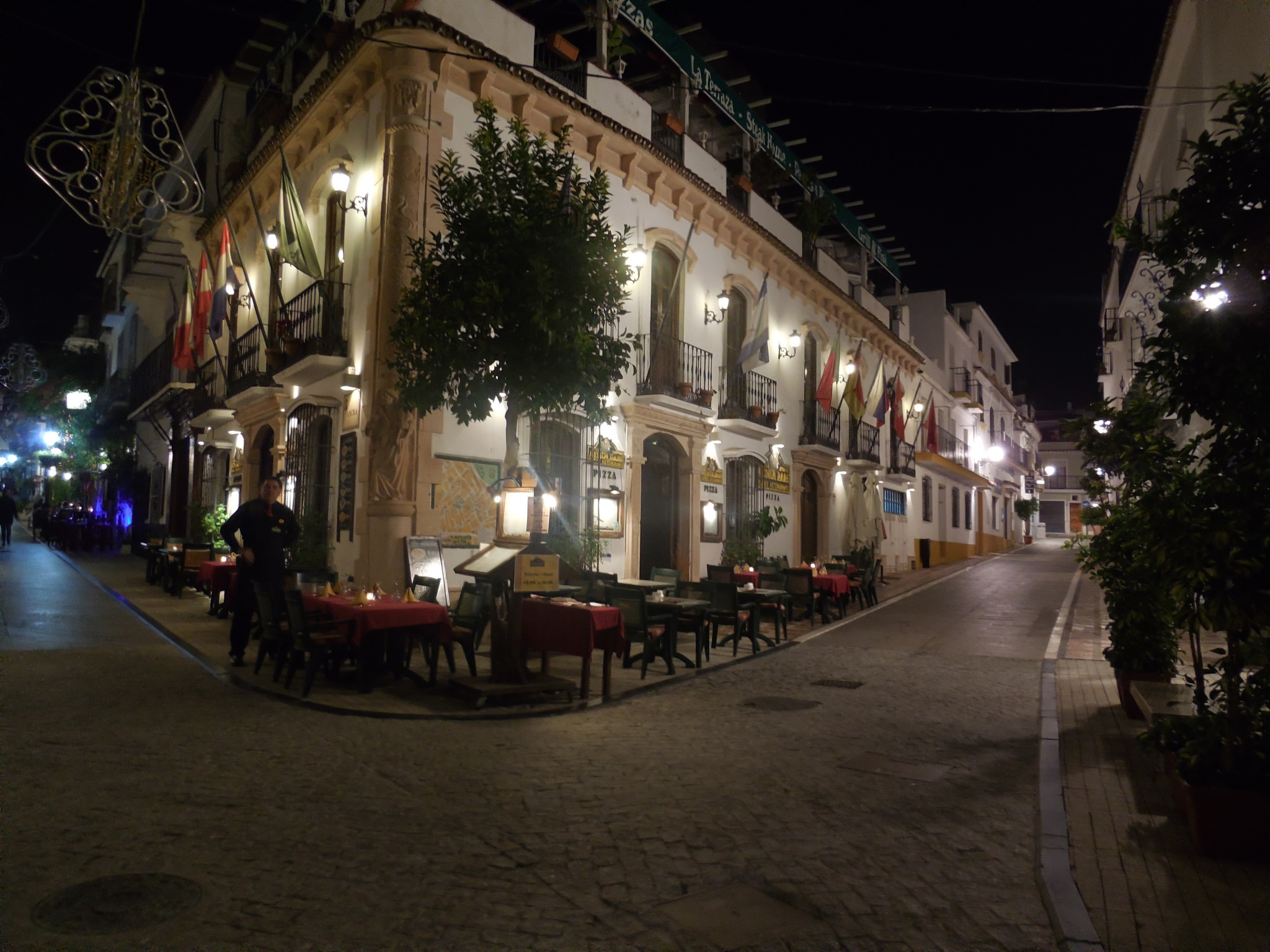 Марбелья, Испания: интересные достопримечательности, чем заняться в городе, хорошие рестораны и отзывы туристов